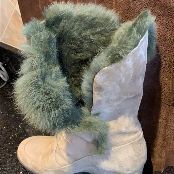 Fur lined wedge boot. - Picture 6 of 7